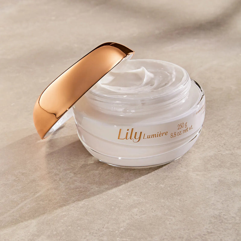 Creme Acetinado Hidratante Desodorante Corporal Lily 250g